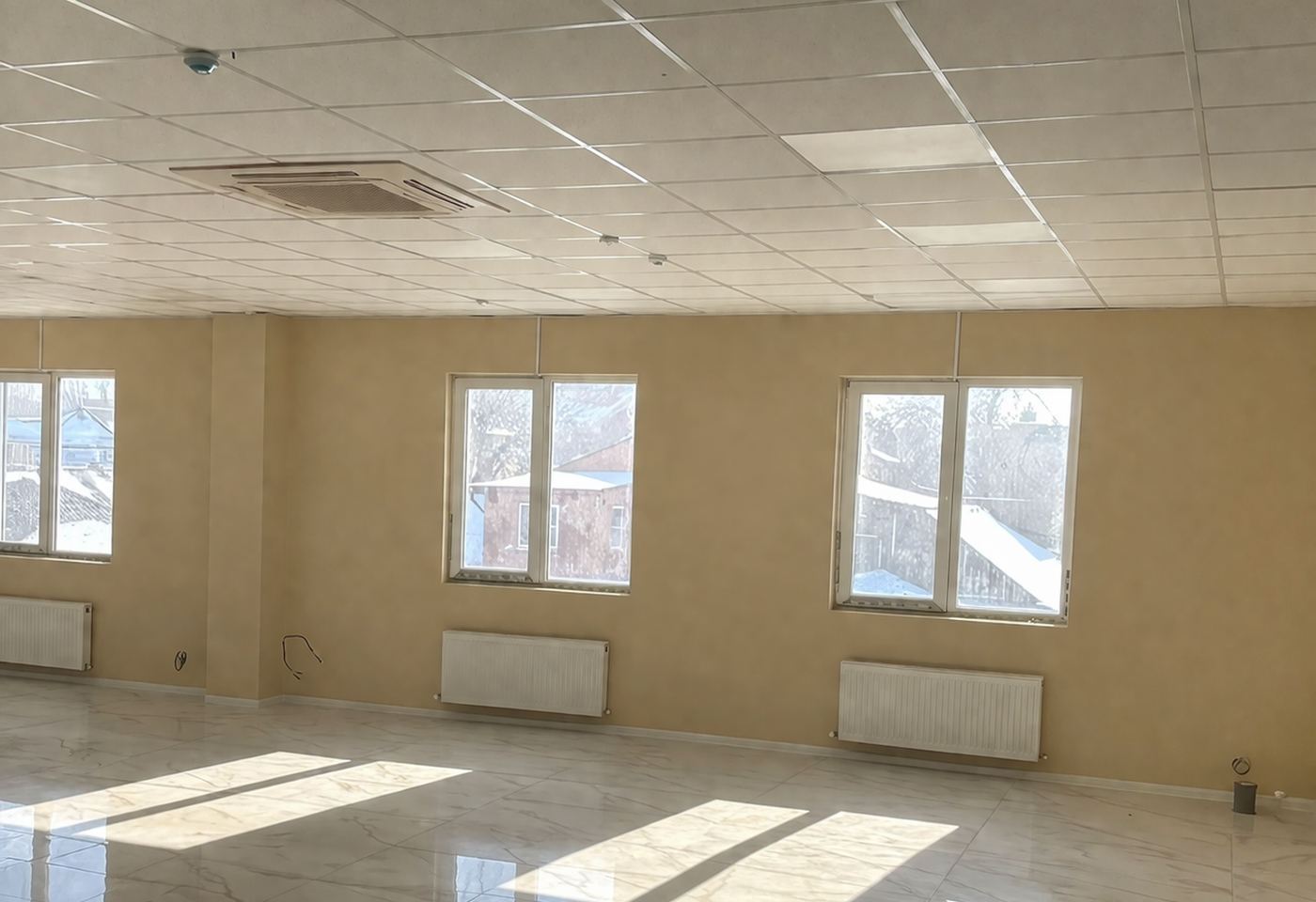 Торгово-офисная площадь на втором этаже